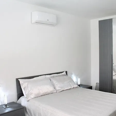 Apartment Da Mariella Vacanze - Gelsomino Sanremo